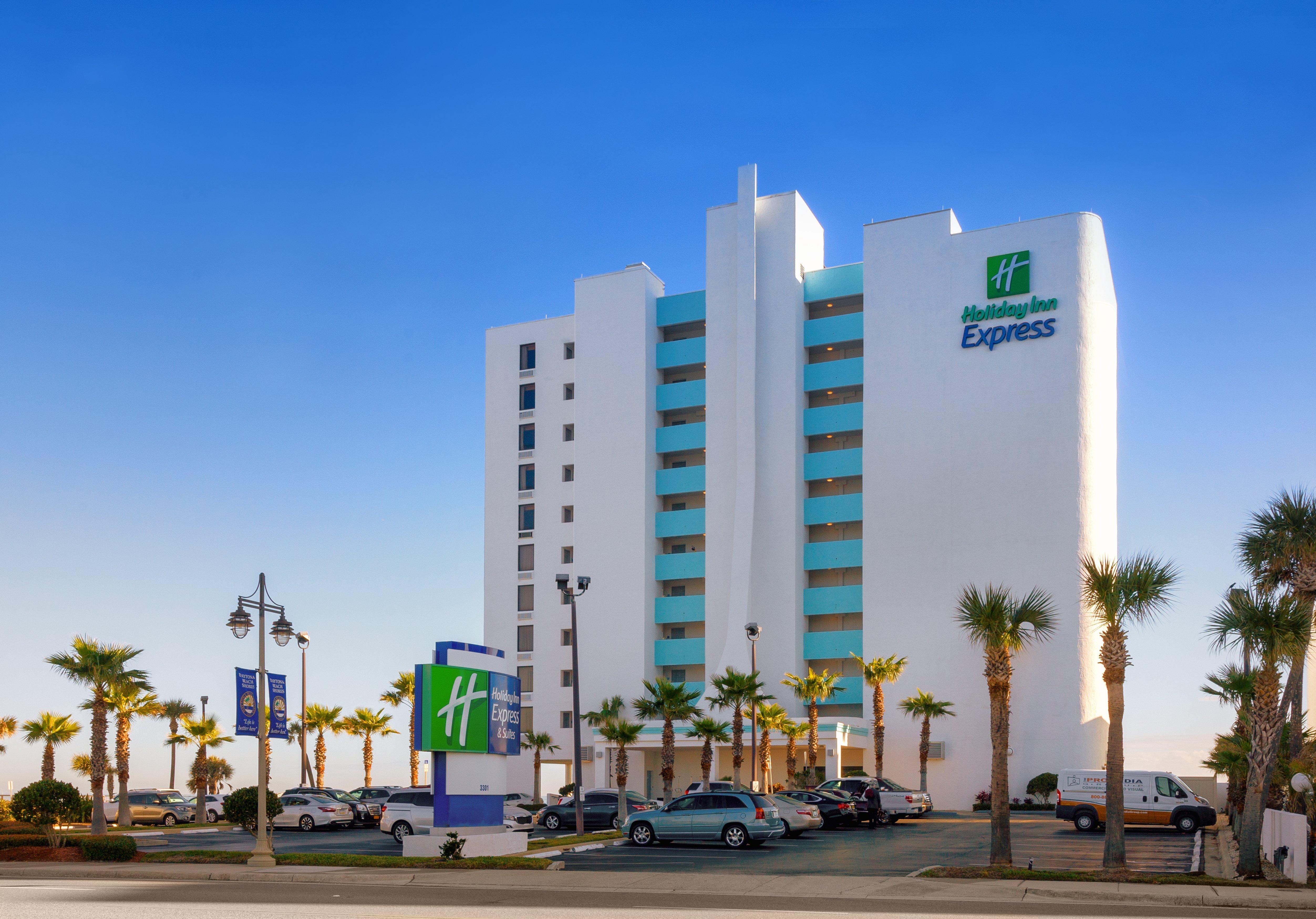 Holiday Inn Express & Suites Oceanfront Daytona Beach Shores By Ihg Exterior photo