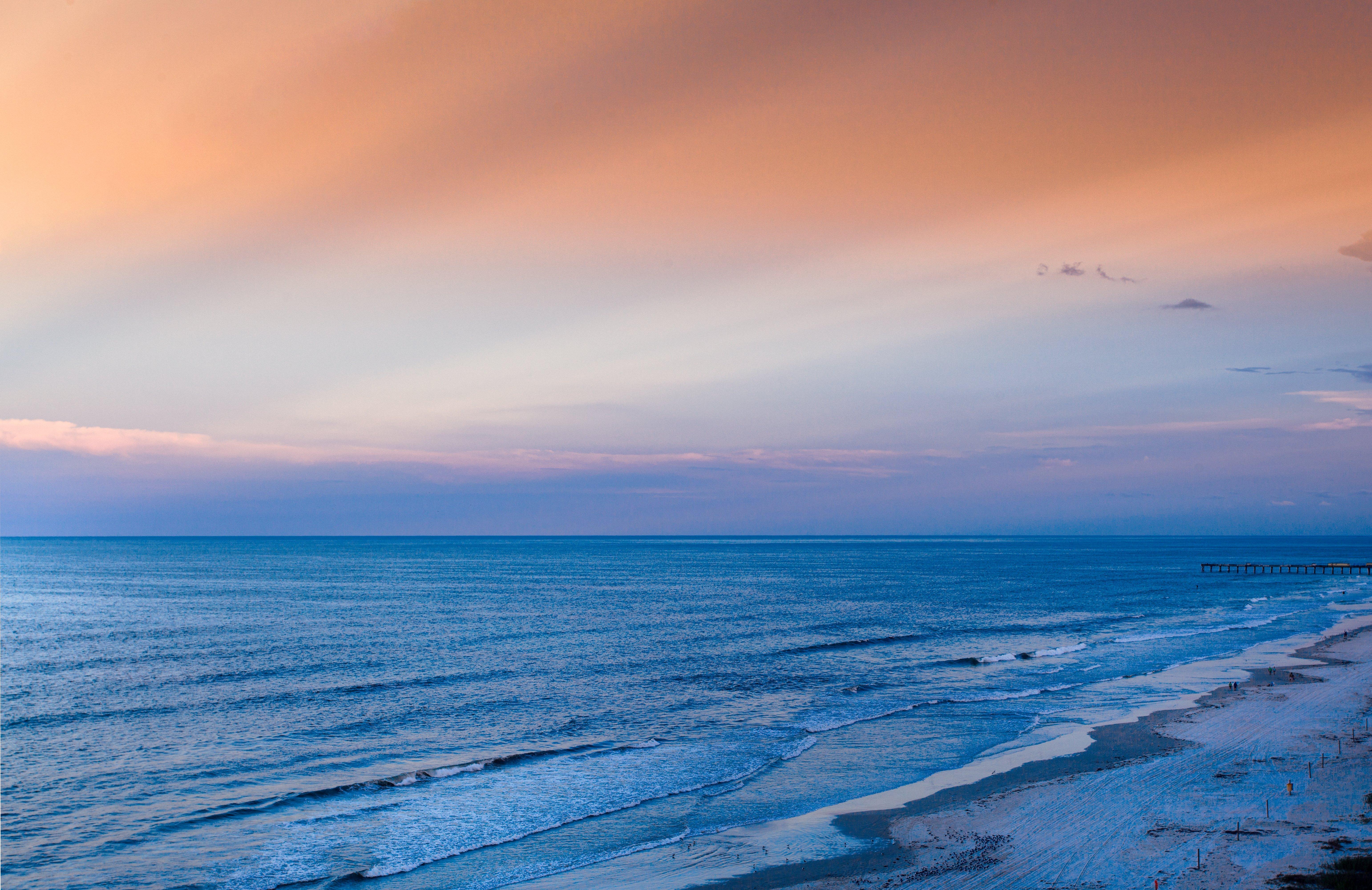 Holiday Inn Express & Suites Oceanfront Daytona Beach Shores By Ihg Exterior photo