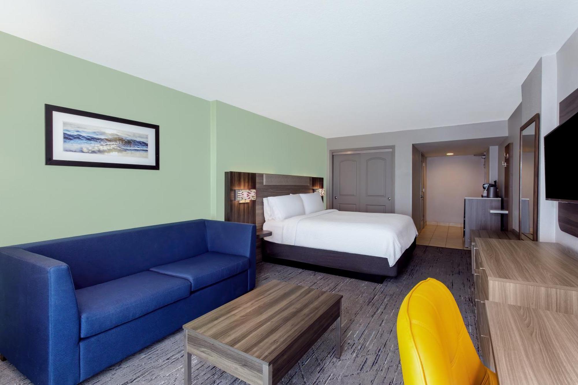 Holiday Inn Express & Suites Oceanfront Daytona Beach Shores By Ihg Exterior photo